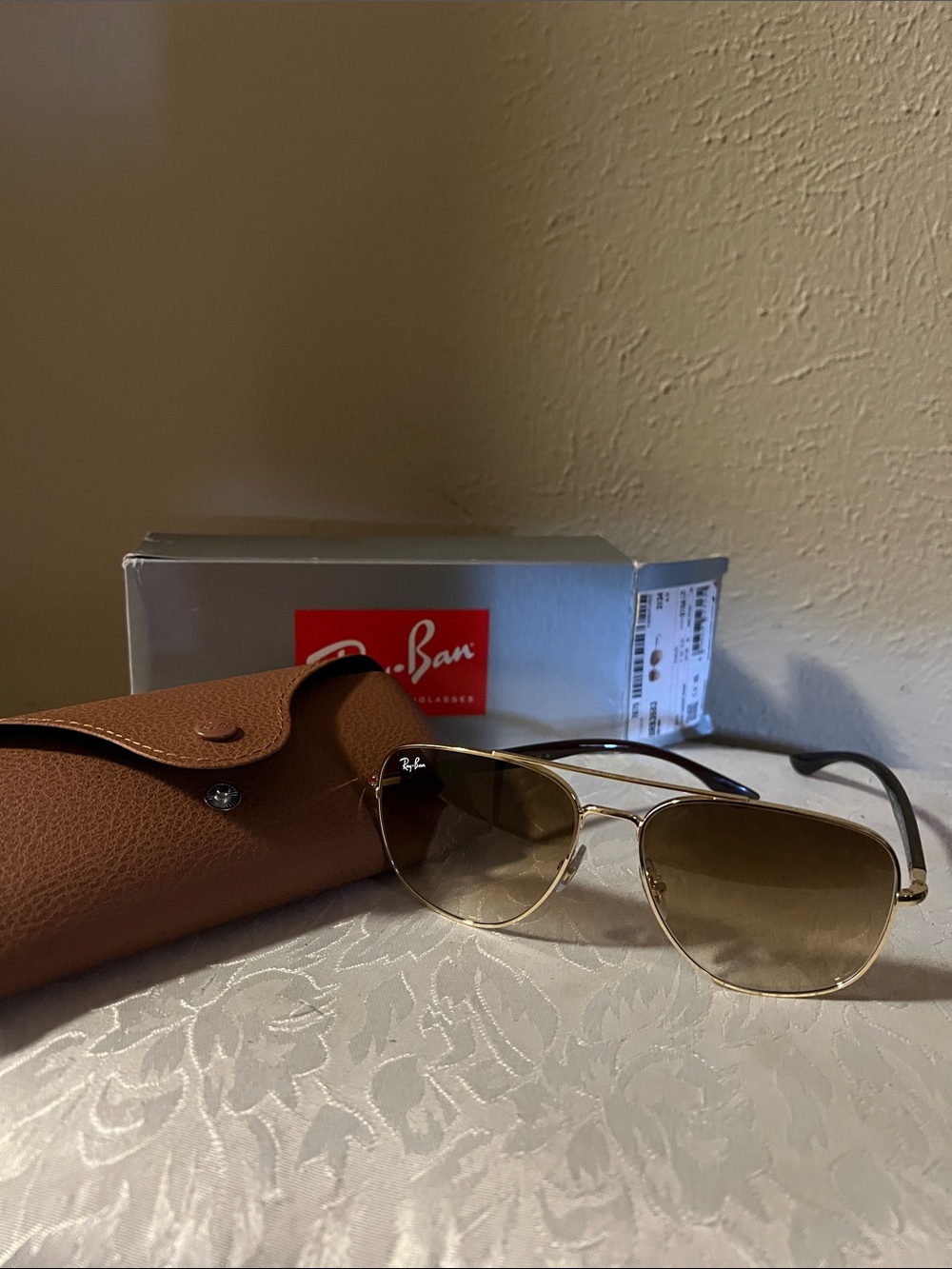 Ray-Ban Men’s Gold Frame Brown Gradient Aviator Sunglasses